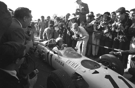 Honda's first F1 victory - Mexico, 1965 (2)